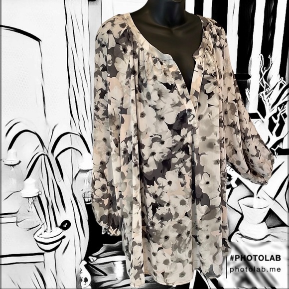 Paraphrase Tops - Paraphrase Floral Blouse. So light & Breezy & Beautiful!!!